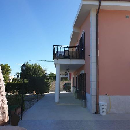 Bed And Breakfast Villa Fatima Trani Exteriör bild