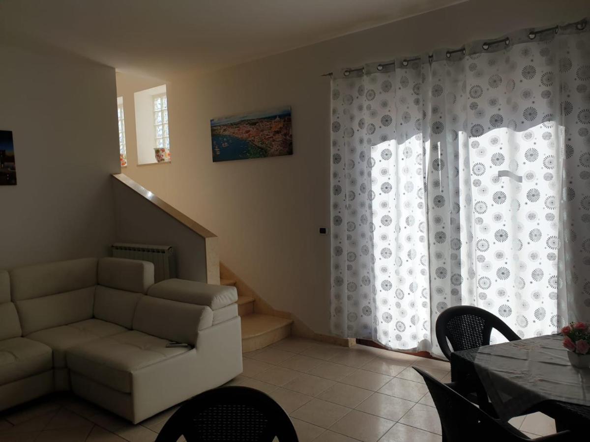 Bed And Breakfast Villa Fatima Trani Exteriör bild