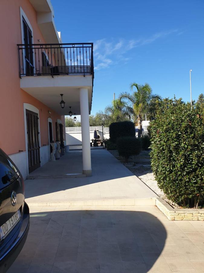 Bed And Breakfast Villa Fatima Trani Exteriör bild