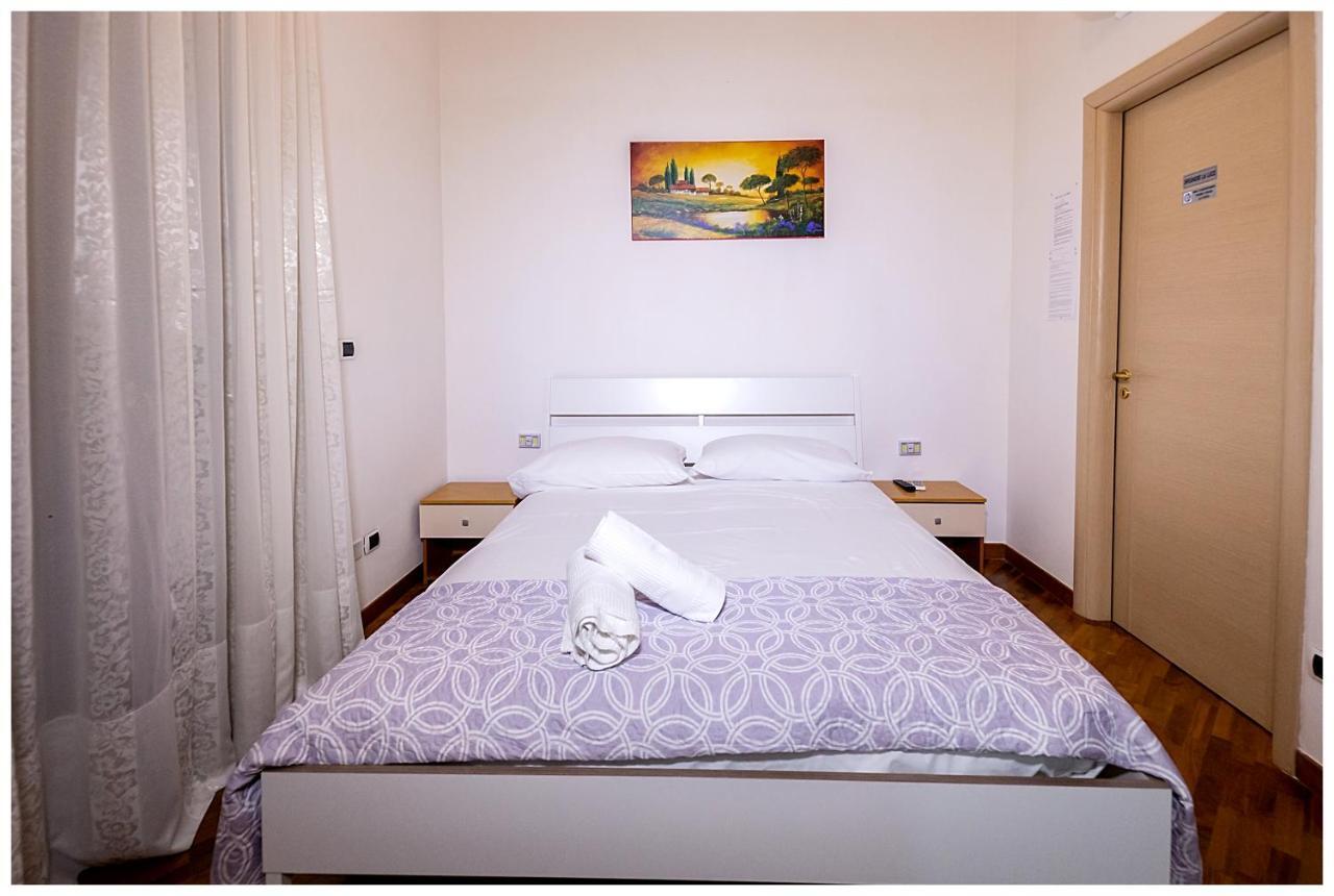 Bed And Breakfast Villa Fatima Trani Exteriör bild